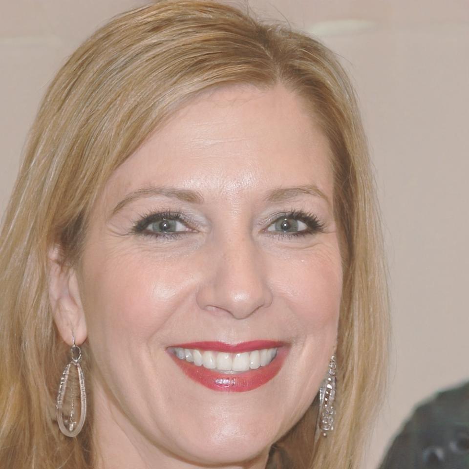 Instructor Mai Hoang